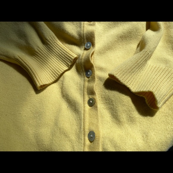 Yellow cropped cardigan - Picture 9 of 11